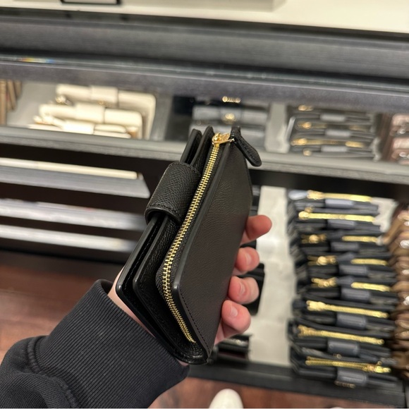 NWT Coach Medium Corner Zip Wallet Black / Gold - Picture 5 of 12